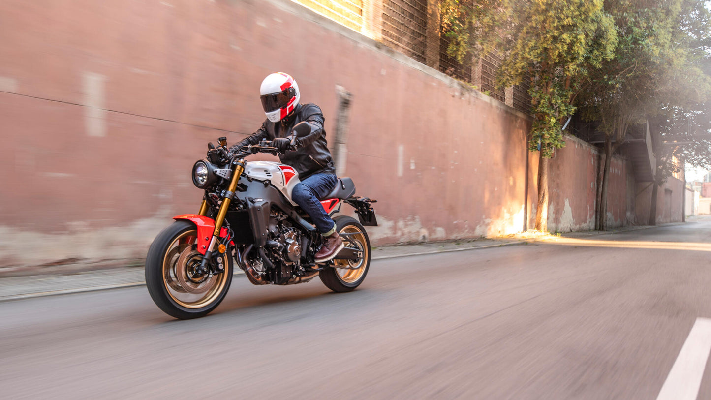 2025 Yamaha XSR 900