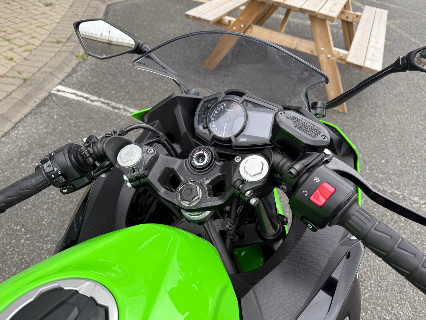 2022 Kawasaki Ninja 400