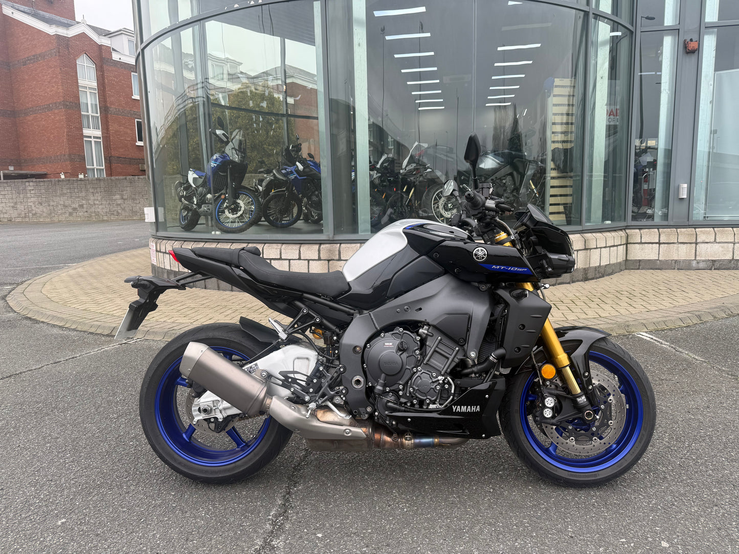 2025 Yamaha MT10SP