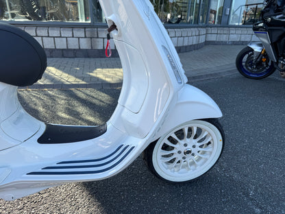 2025 Vespa Sprint 125 - Gulf Edition