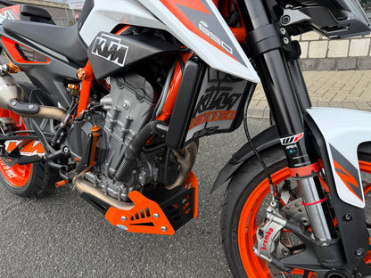 2021 KTM 890 Duke R