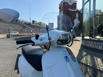 2025 Vespa Sprint 125 - Gulf Edition