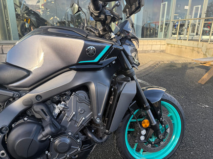 2025 Yamaha MT-09 Y-AMT
