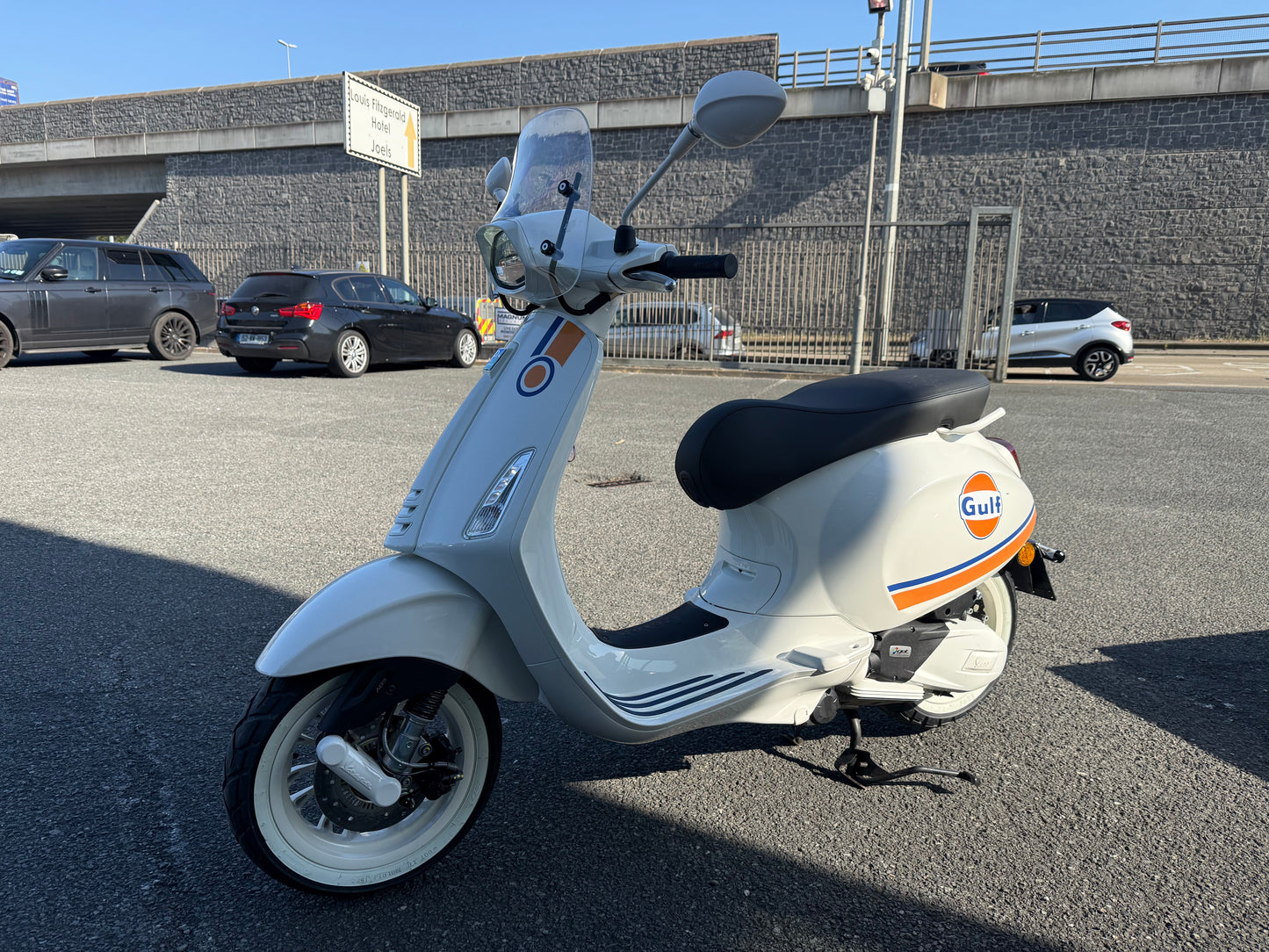 2025 Vespa Sprint 125 - Gulf Edition