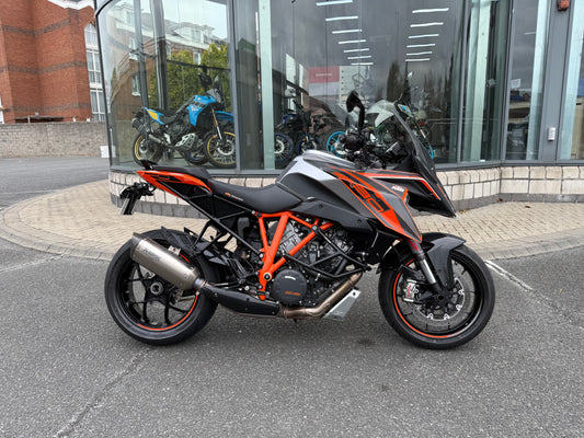 2017 KTM 1290 Super Duke GT