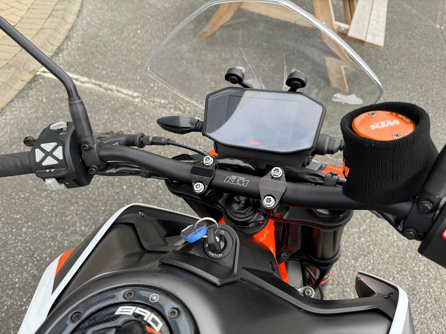 2021 KTM 890 Duke R
