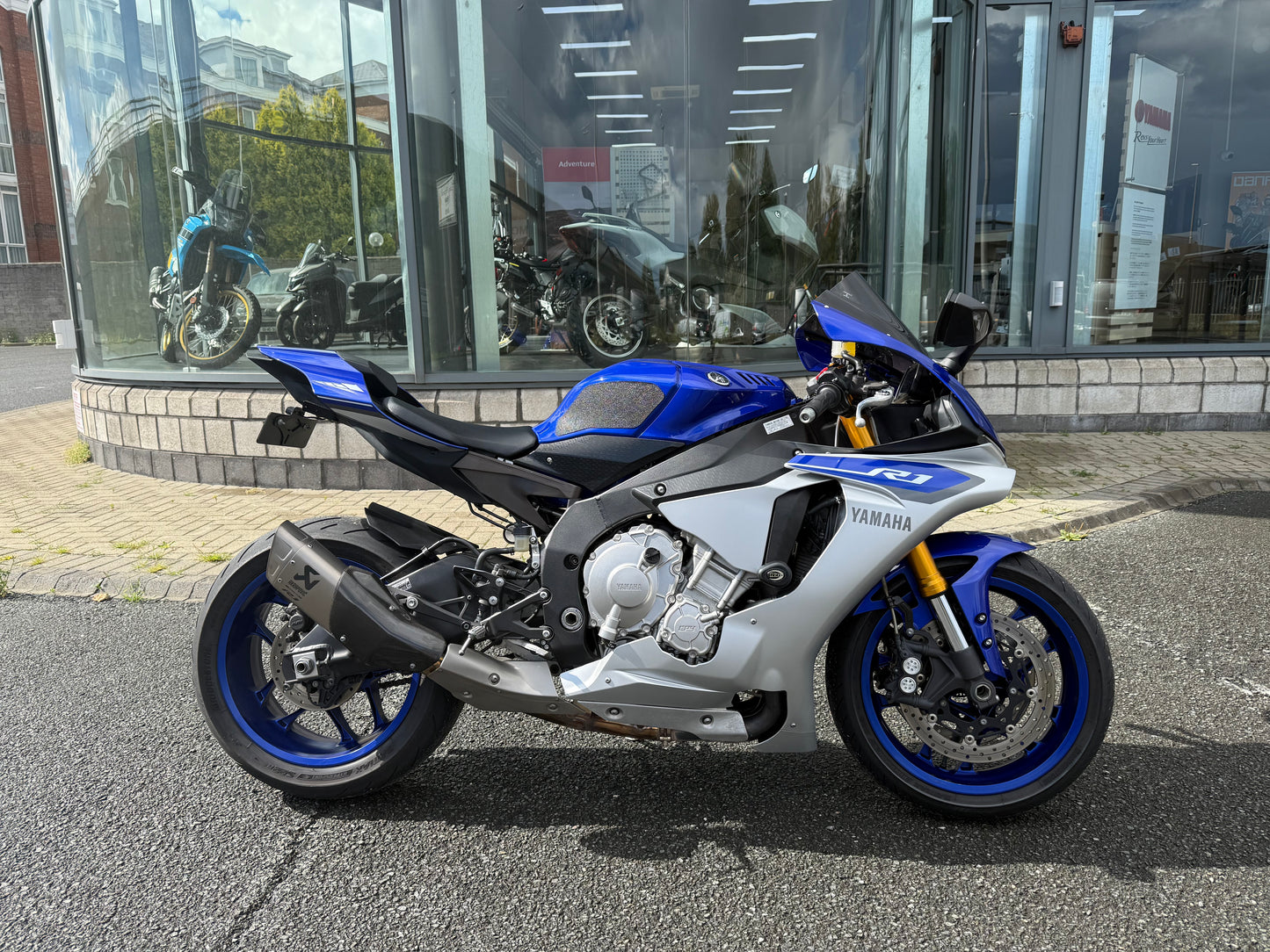 2015 Yamaha YZF-R1
