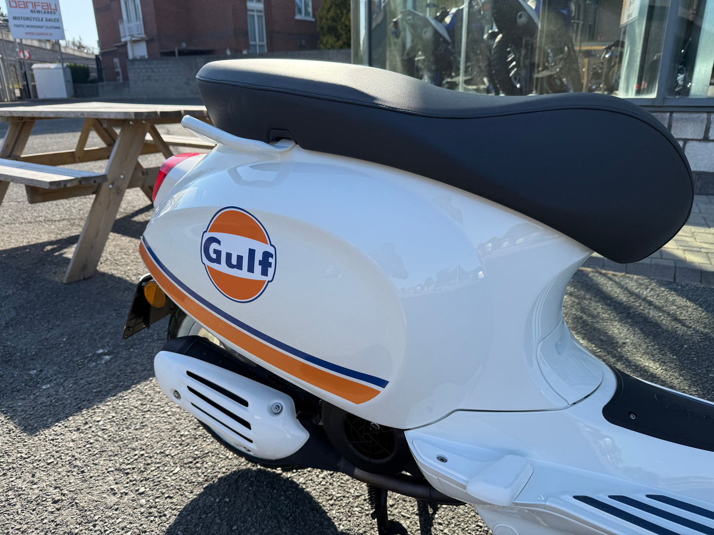 2025 Vespa Sprint 125 - Gulf Edition